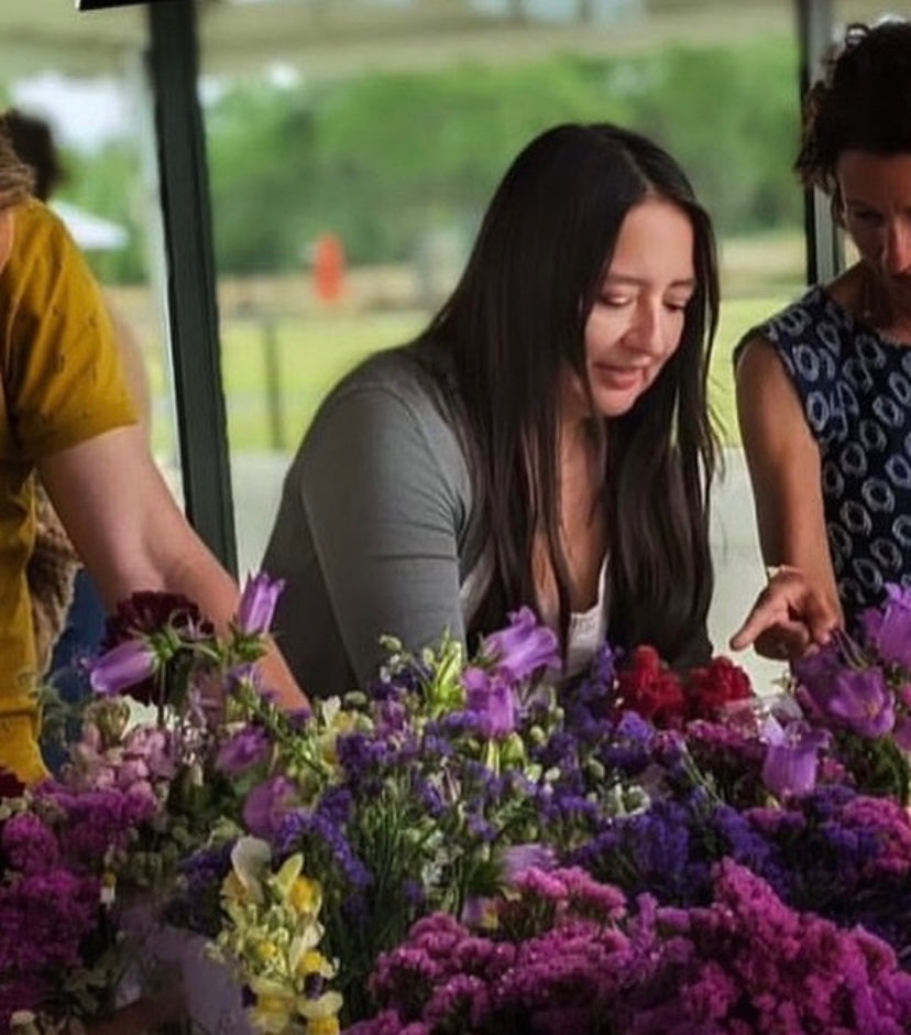 Floral Bud Vase Arrangement Workshop