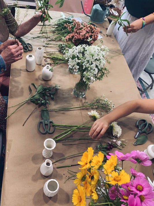 Floral Bud Vase Arrangement Workshop